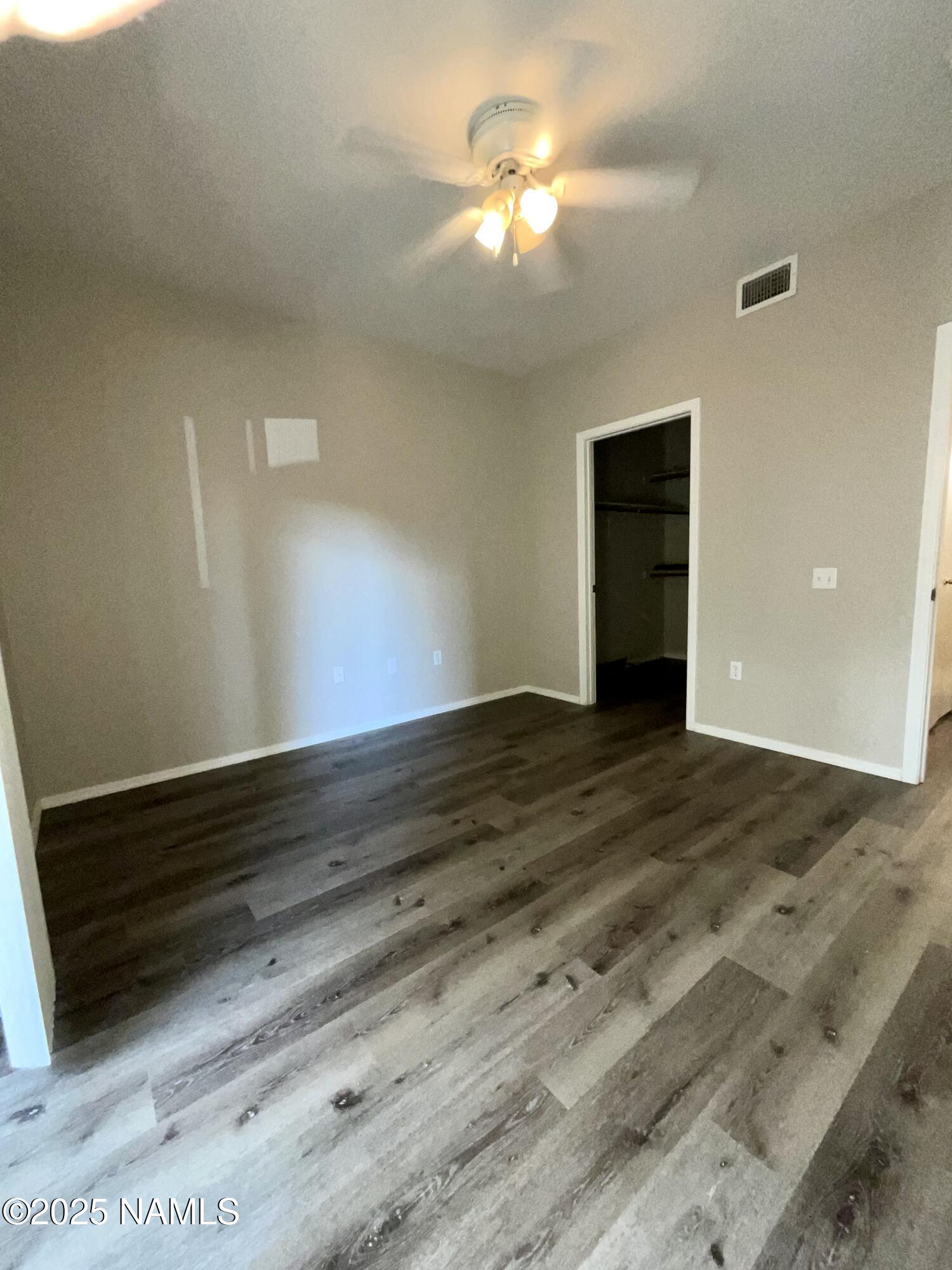 4343 E Soliere Avenue, 1055