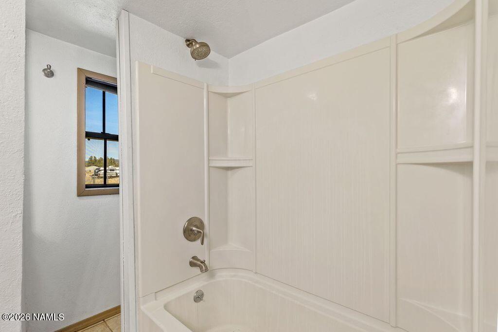 7620 E Longs Way
