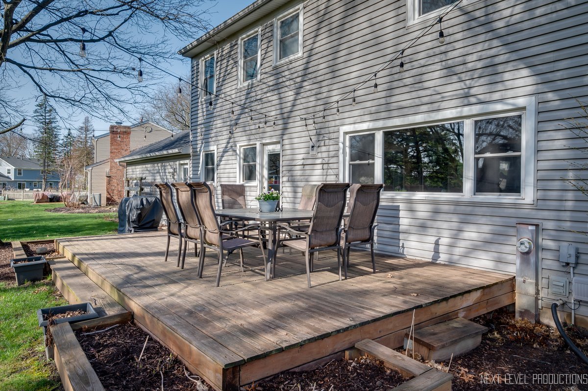 6S221 Marblehead Court
