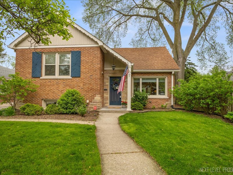 539 S Brainard Avenue