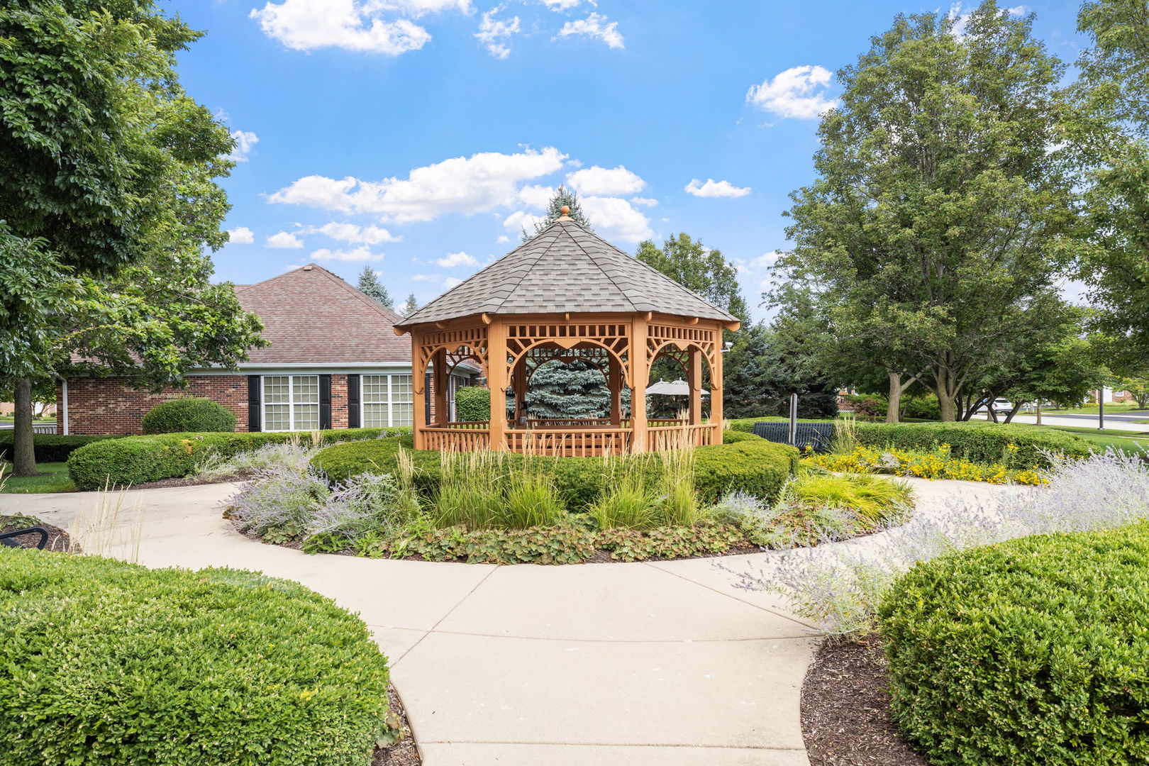 2801 Bond Circle