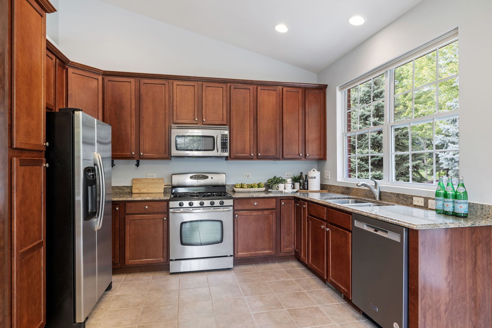 2801 Bond Circle