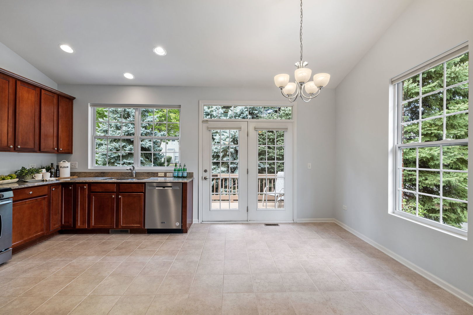 2801 Bond Circle