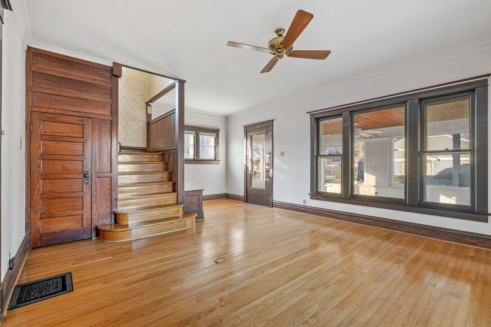 24003 W Commercial Street