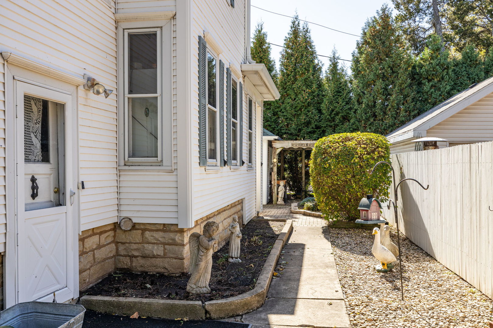 24003 W Commercial Street