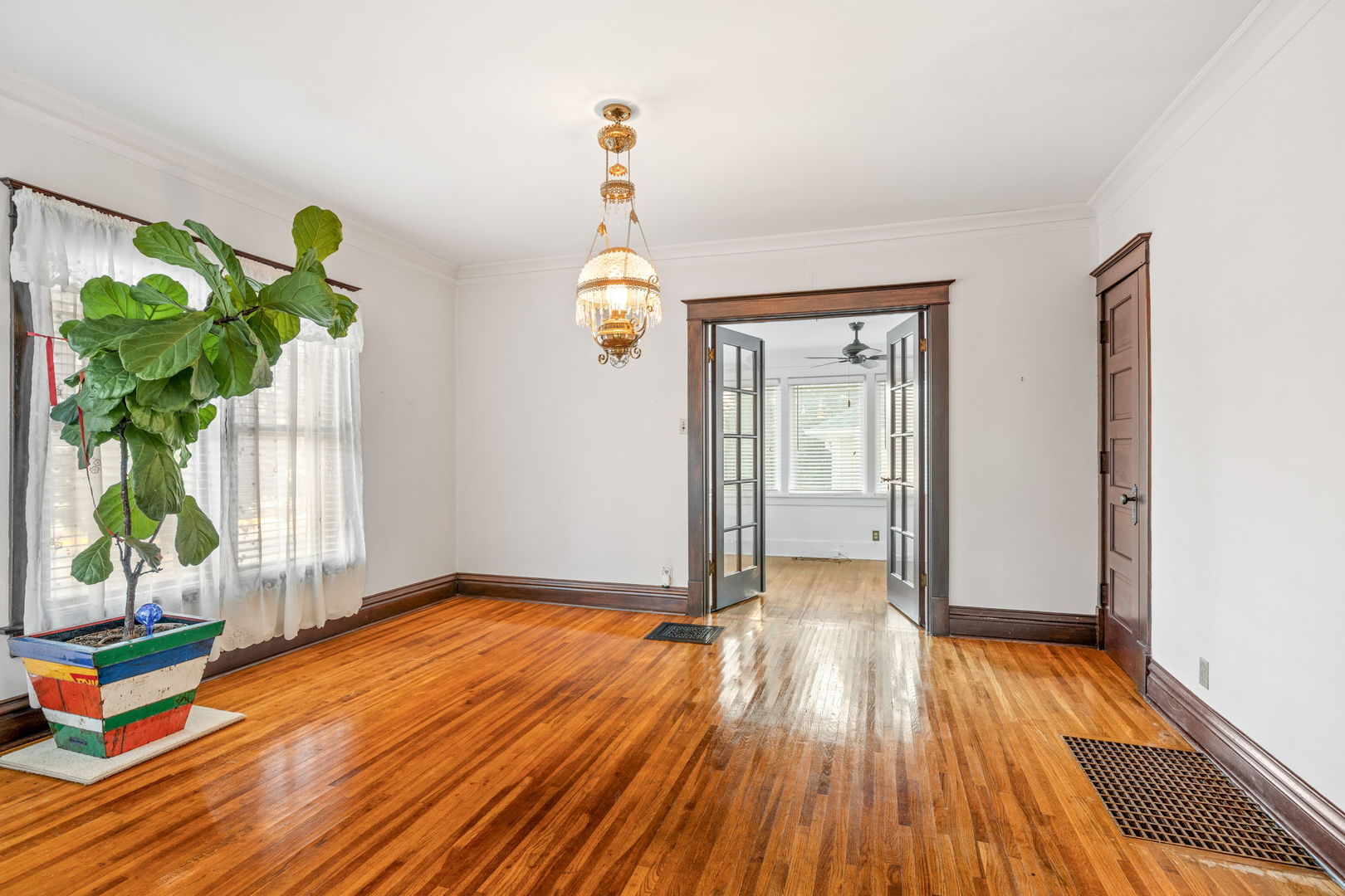 24003 W Commercial Street