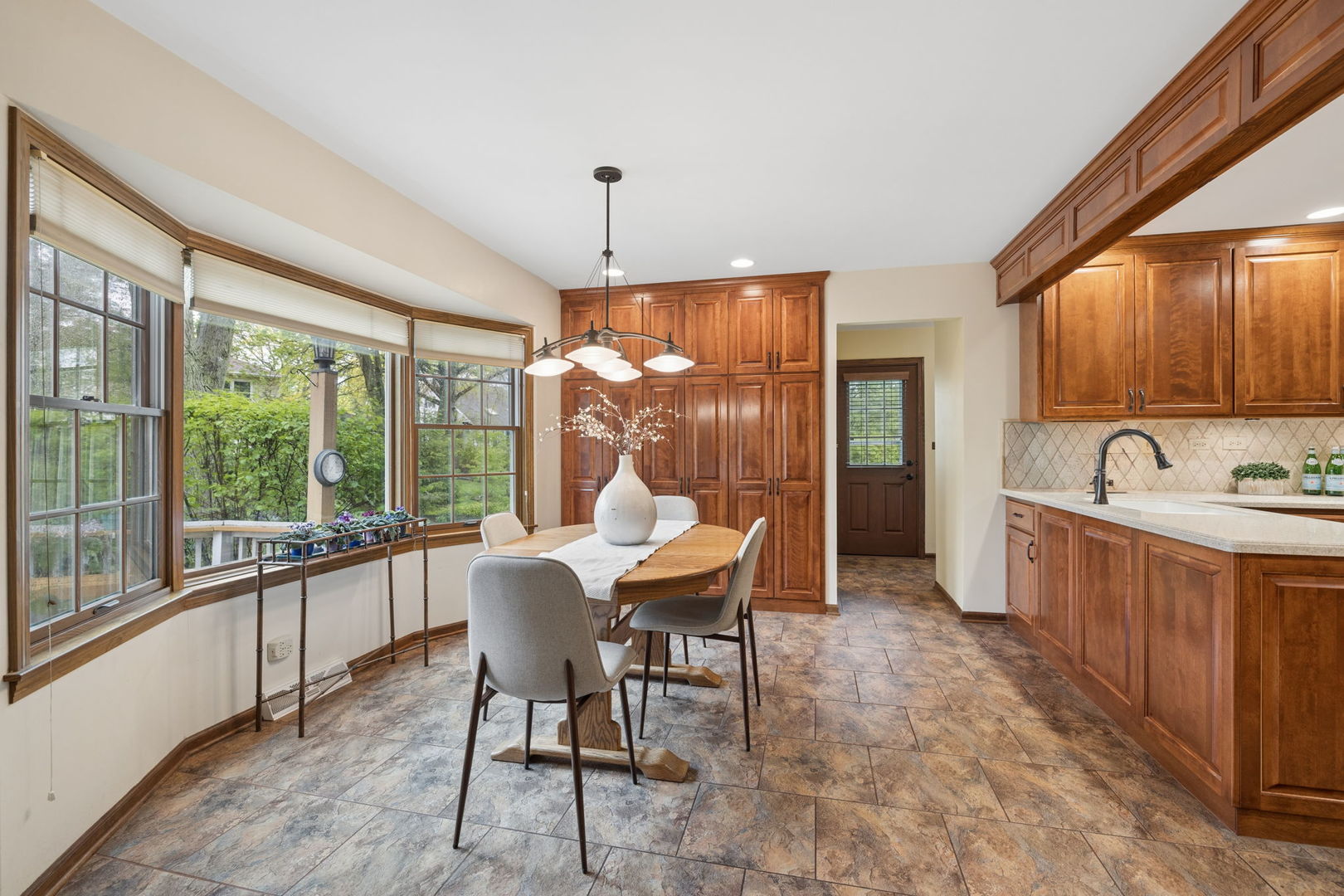 946 Montgomery Court