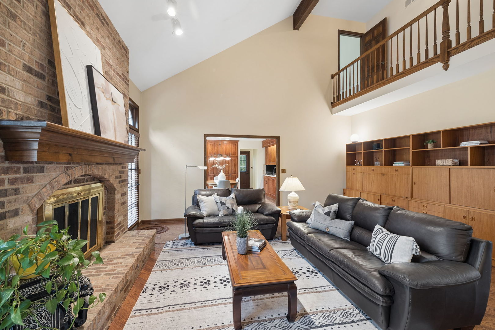 946 Montgomery Court