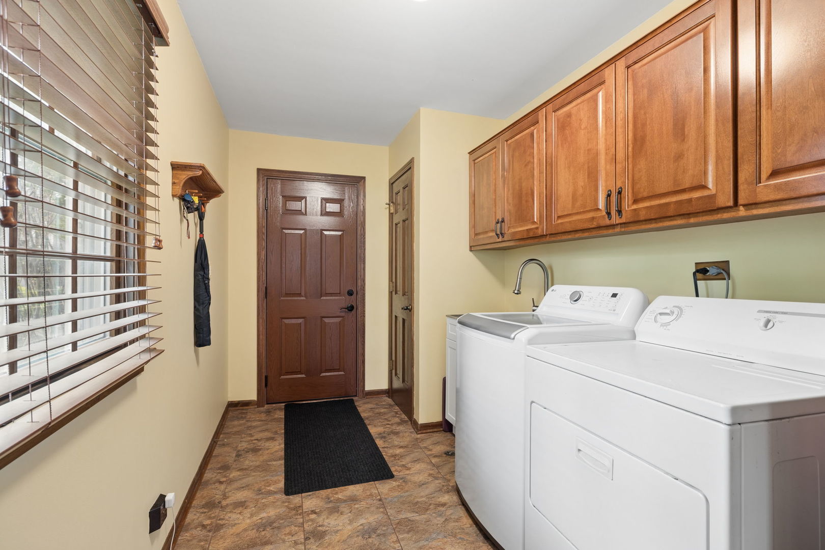 946 Montgomery Court