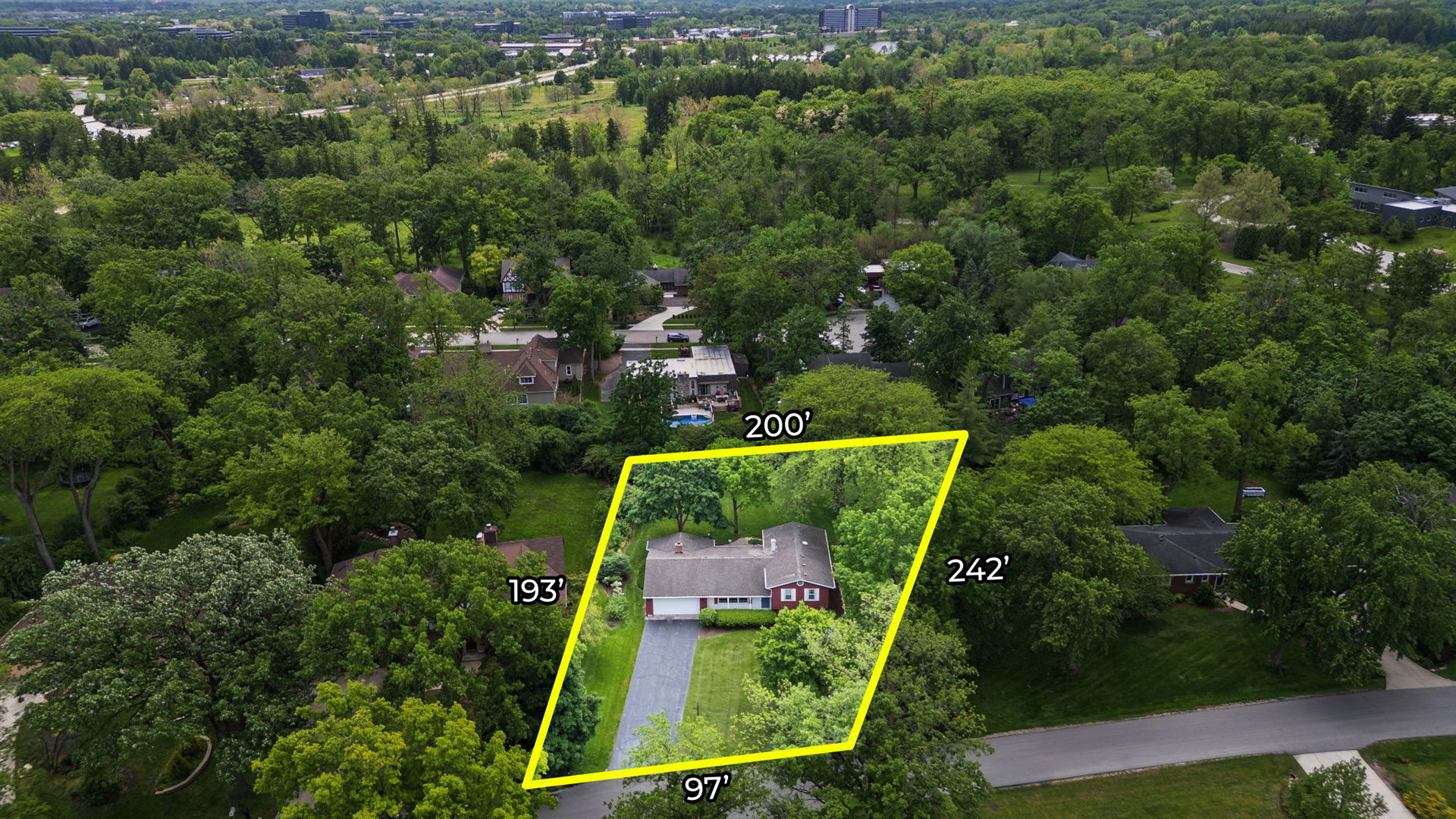 23W081 Red Oak Drive