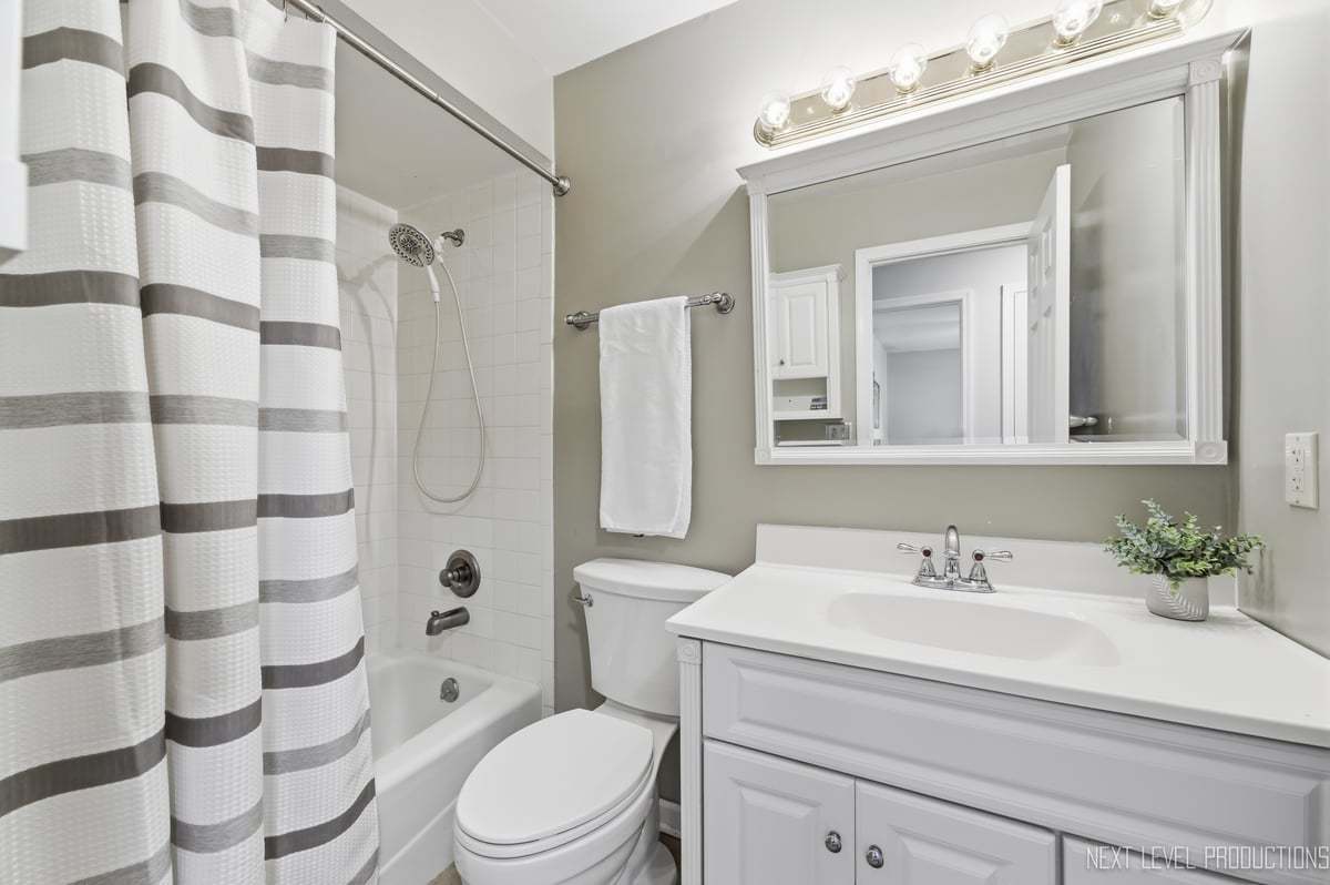 117 Dunham Place Common Unit: 117
