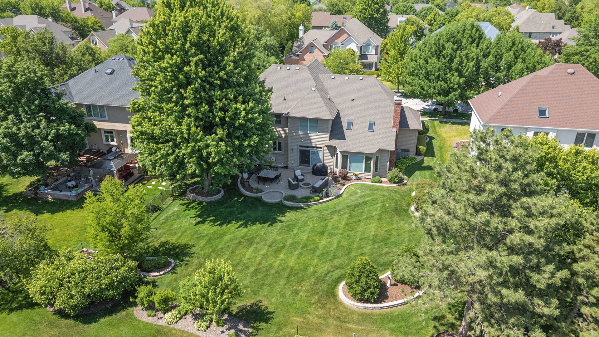 2612 Charlestowne Lane