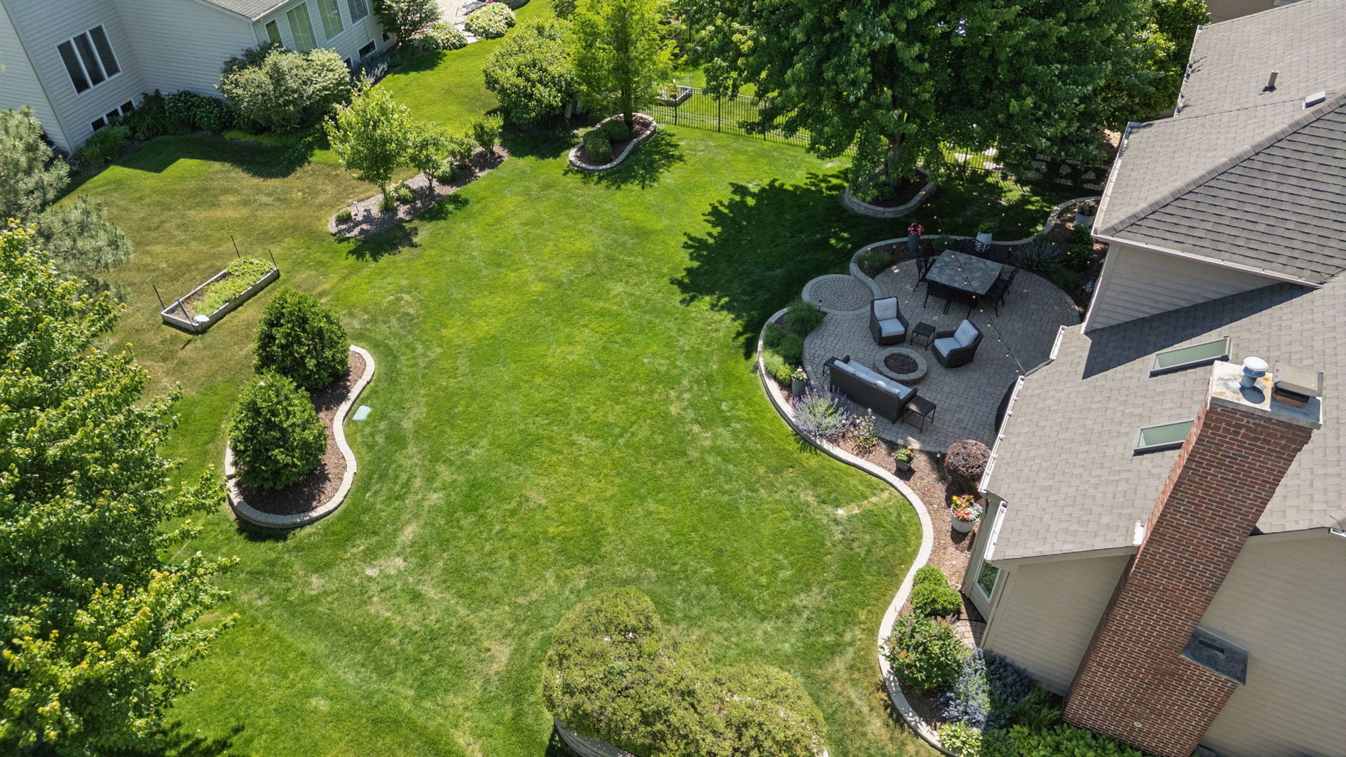 2612 Charlestowne Lane