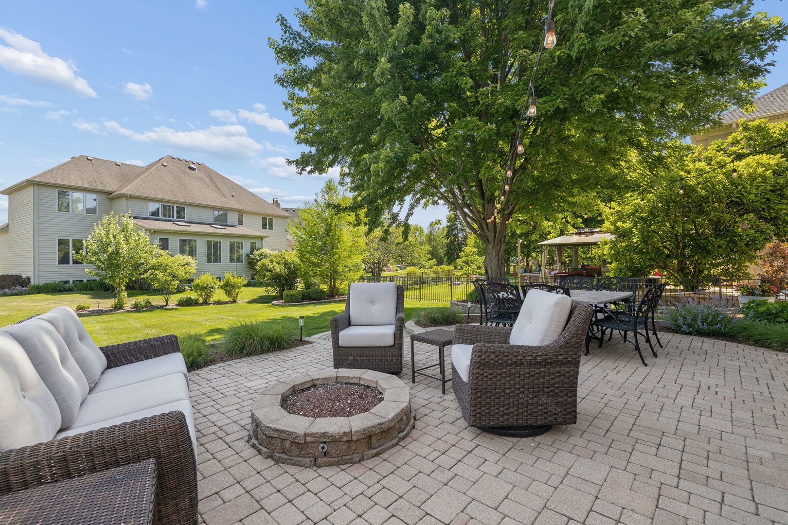 2612 Charlestowne Lane