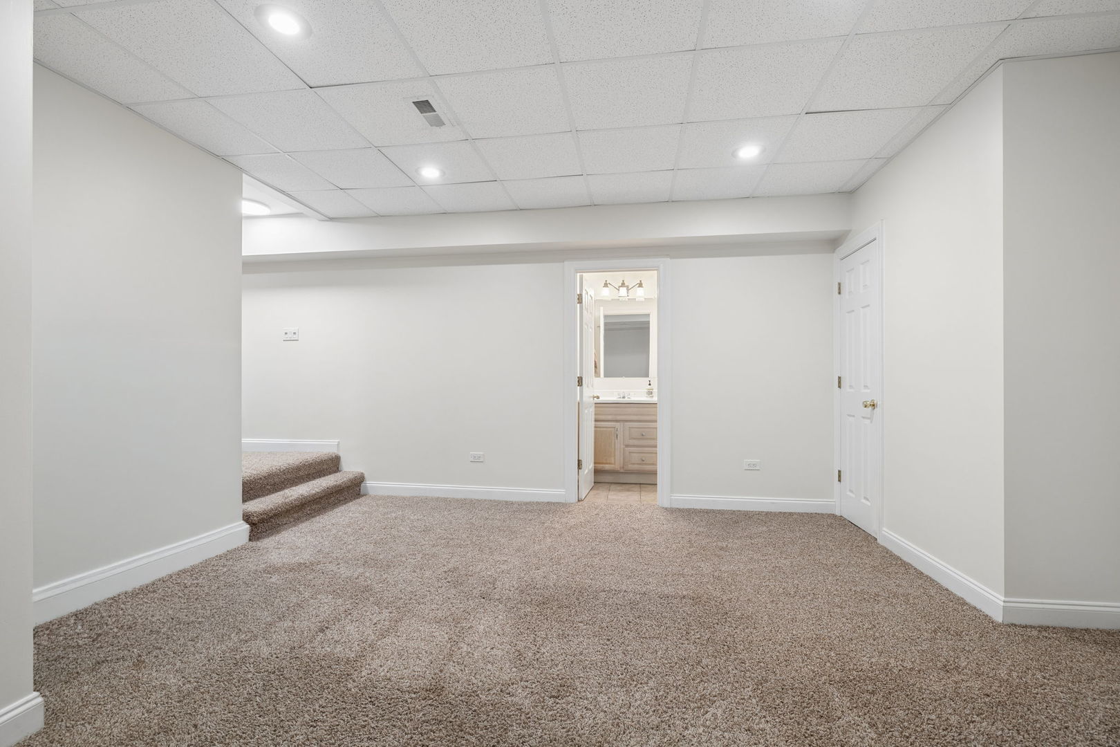 2612 Charlestowne Lane