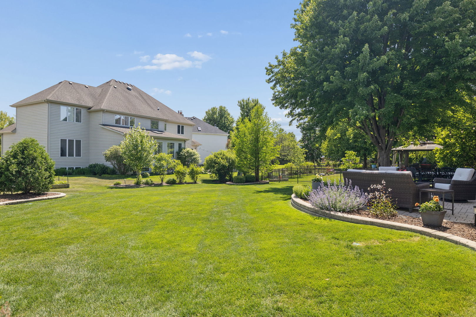 2612 Charlestowne Lane