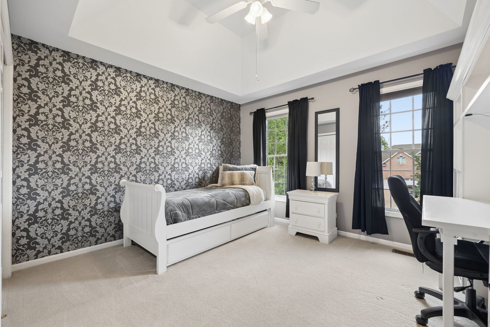 2612 Charlestowne Lane