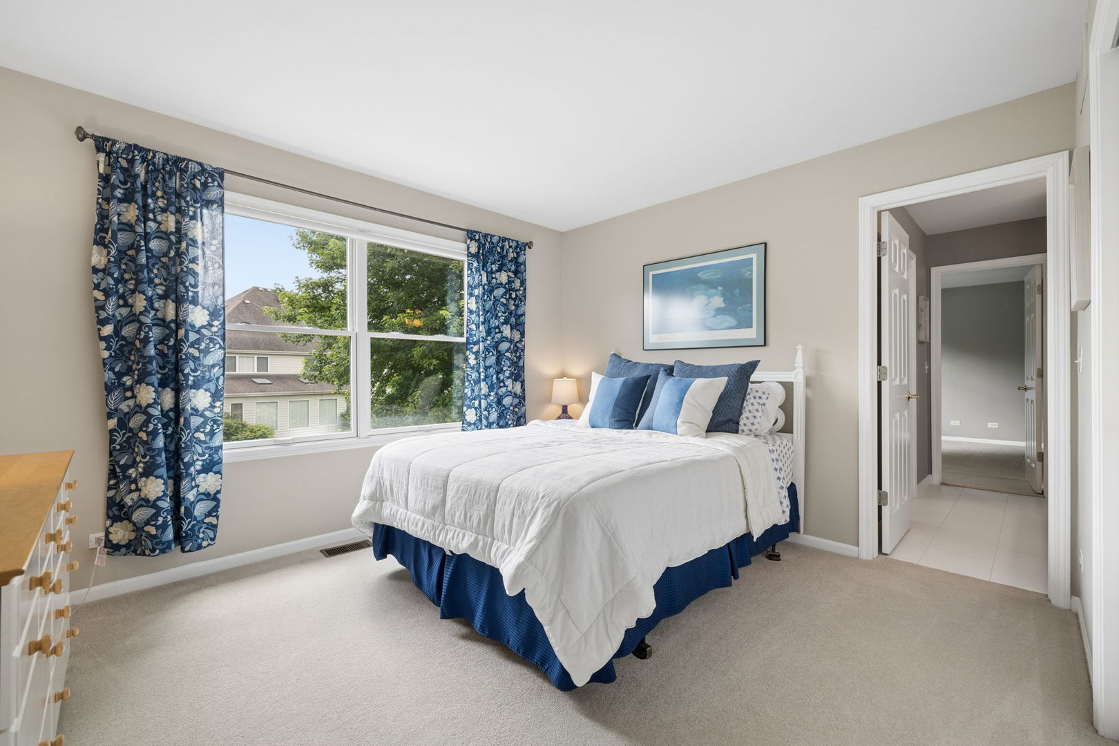 2612 Charlestowne Lane