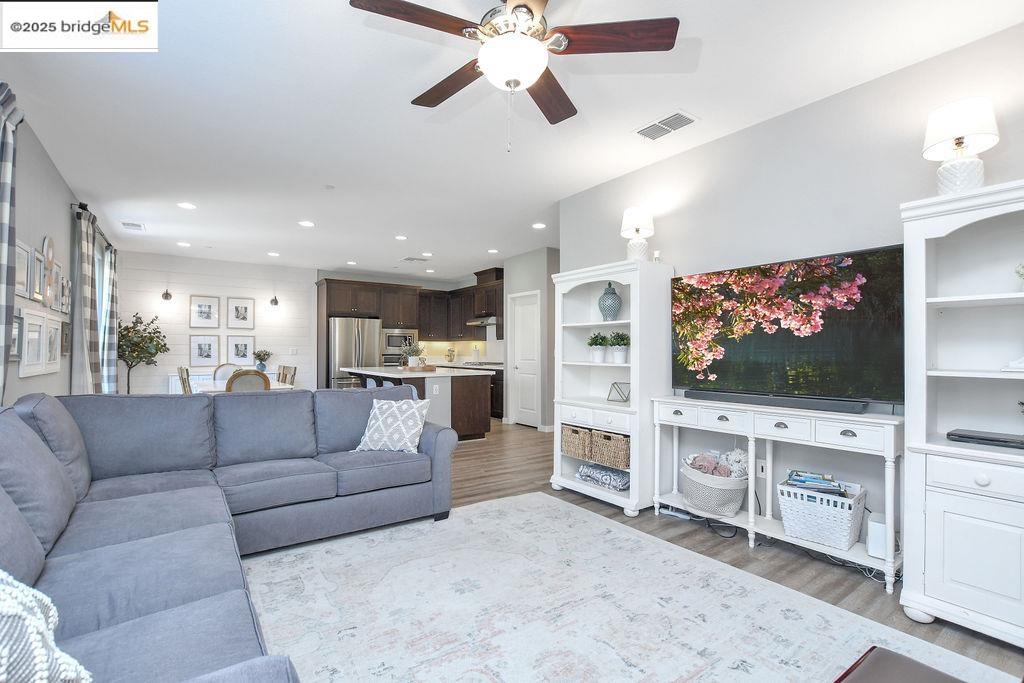 190 Willowrun Way