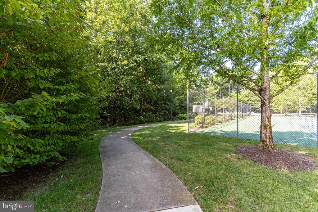 36918 CREEKHAVEN DRIVE
