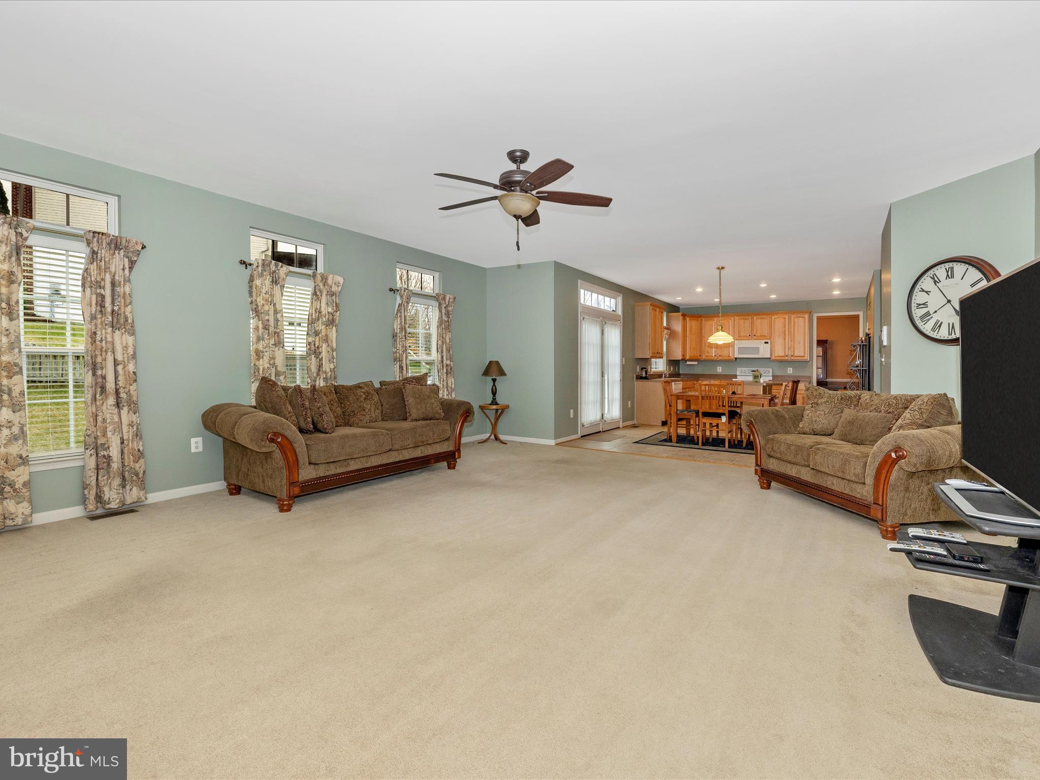15 N POINTE TERRACE
