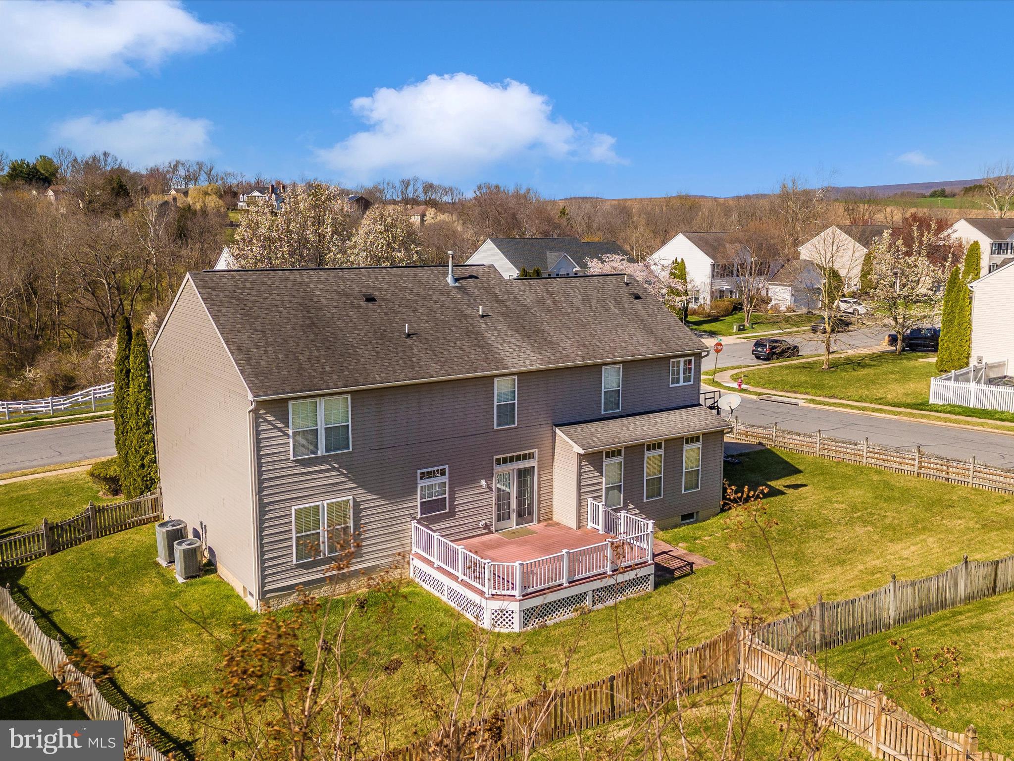 15 N POINTE TERRACE