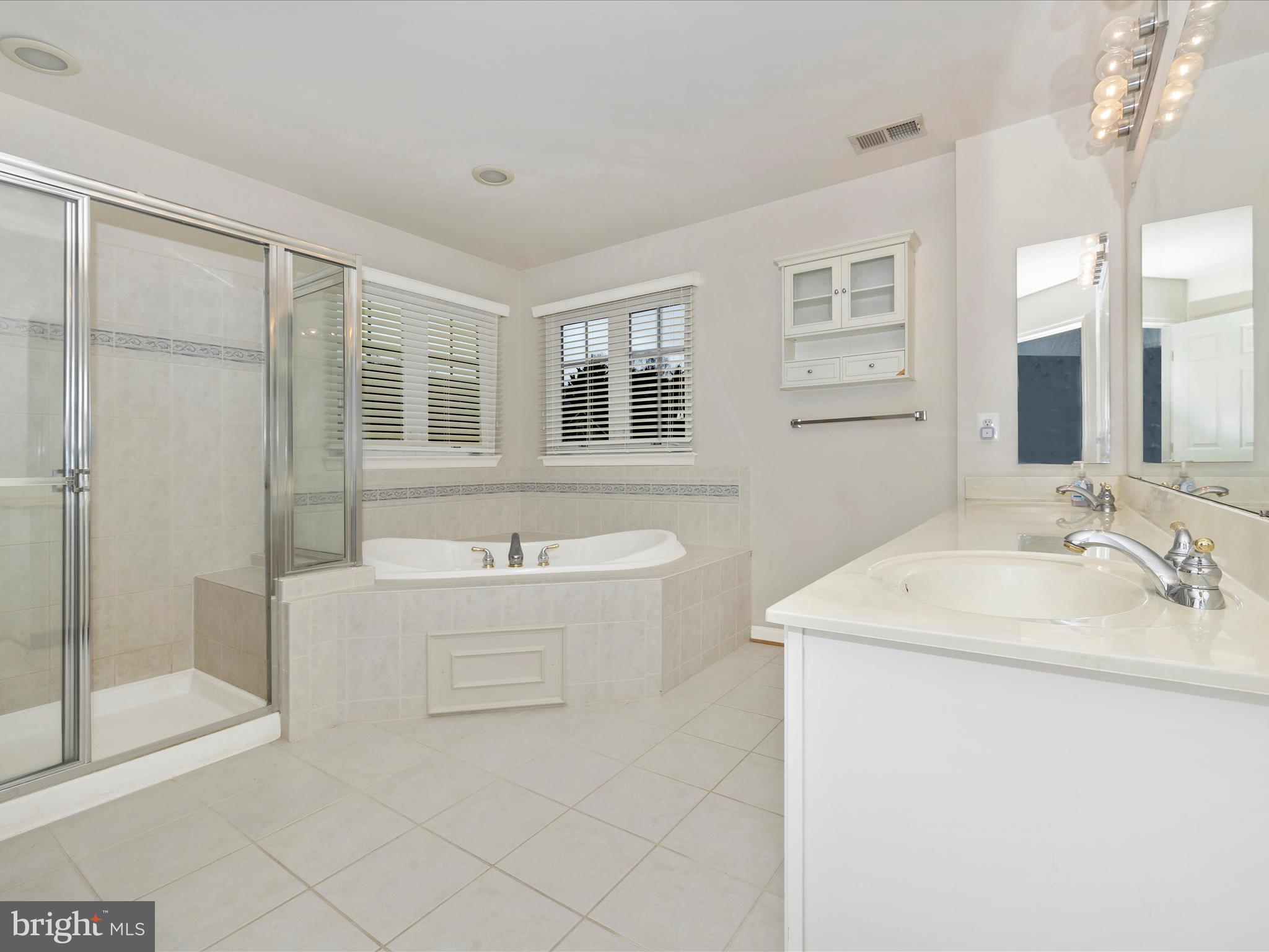 15 N POINTE TERRACE