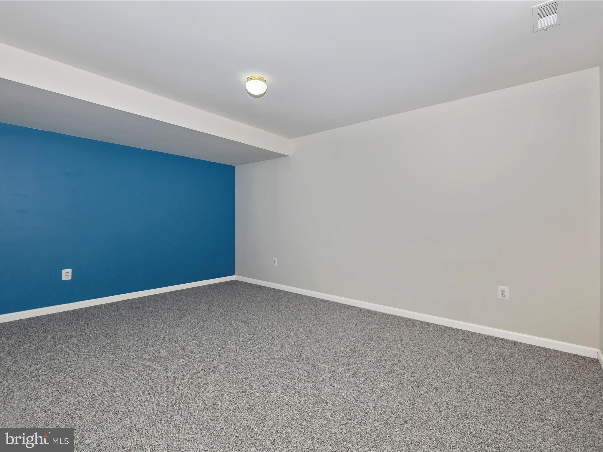 15 N POINTE TERRACE