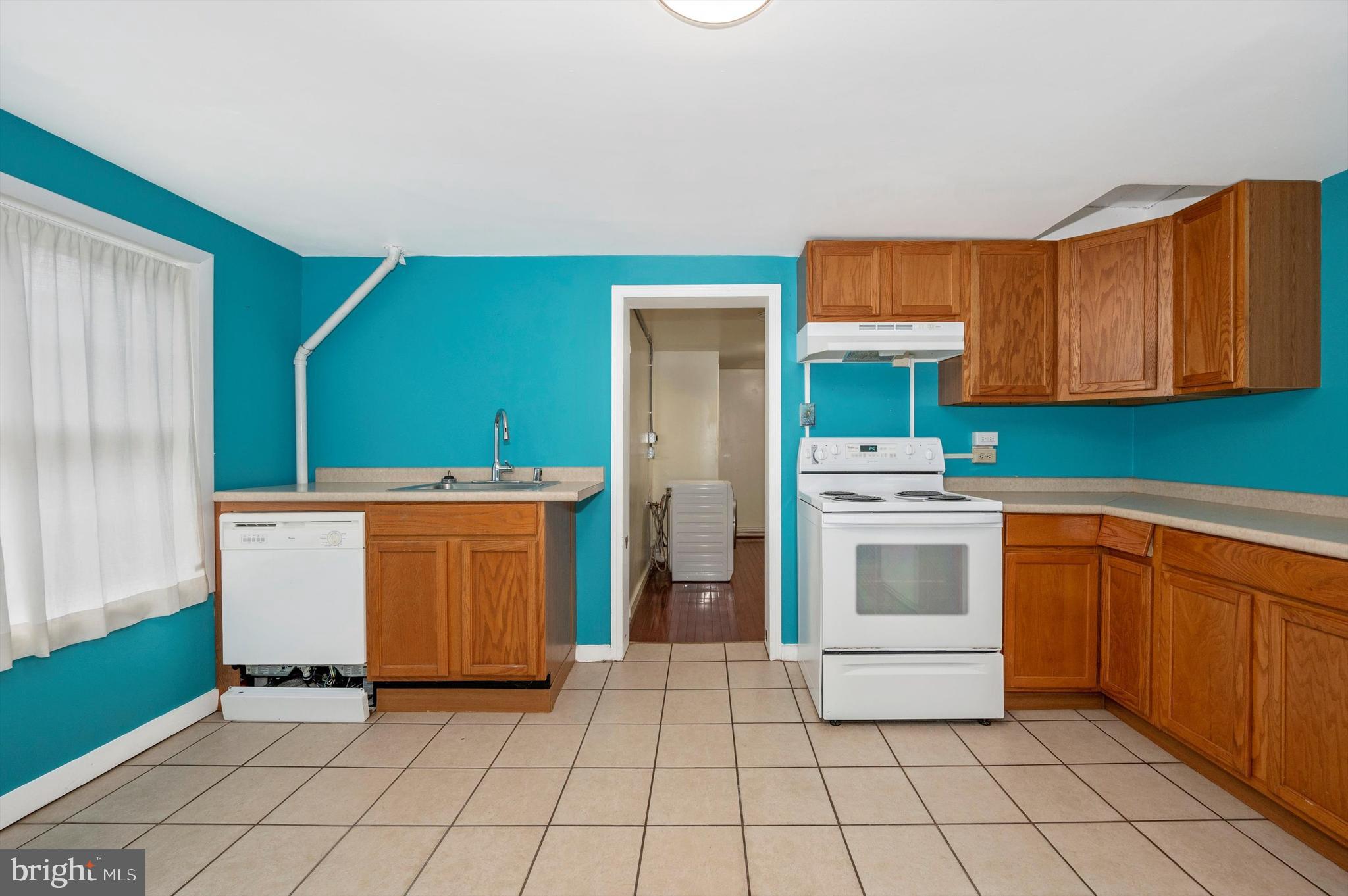 9 W SOUTH STREET