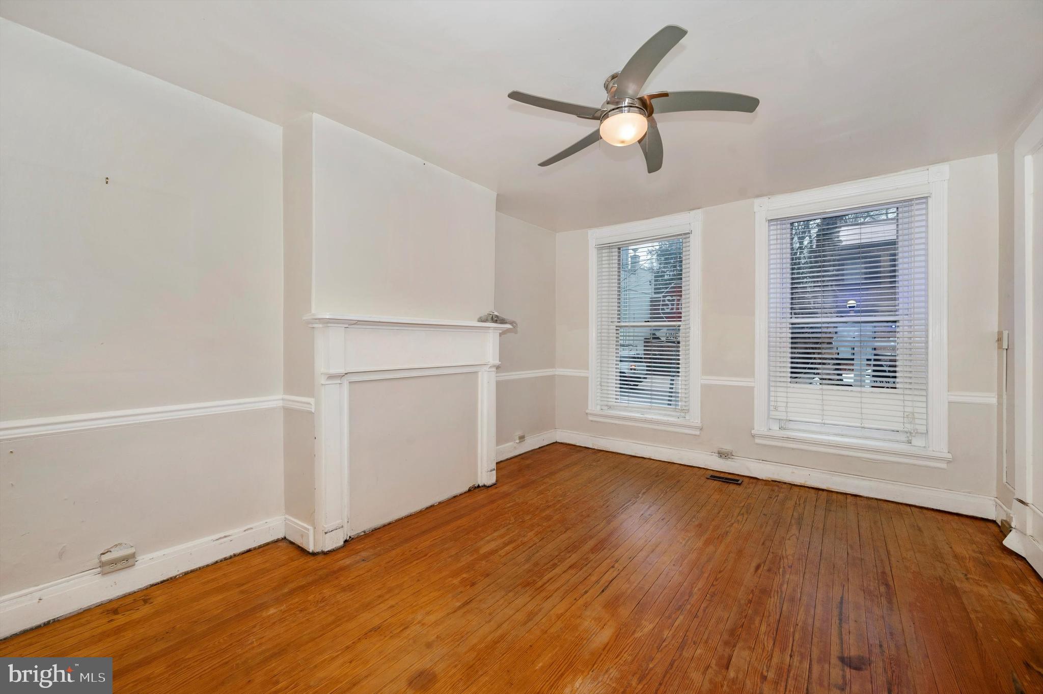 9 W SOUTH STREET