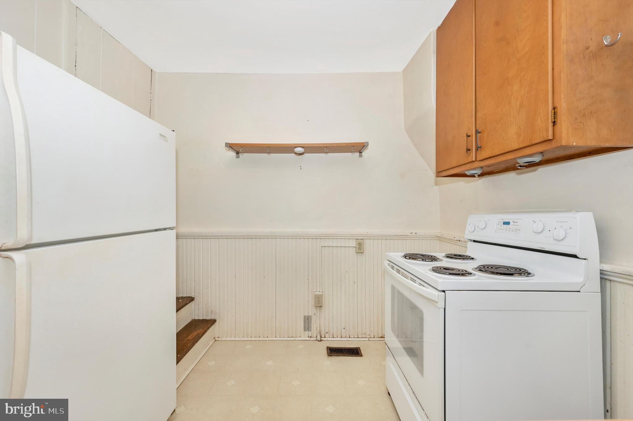 9 W SOUTH STREET