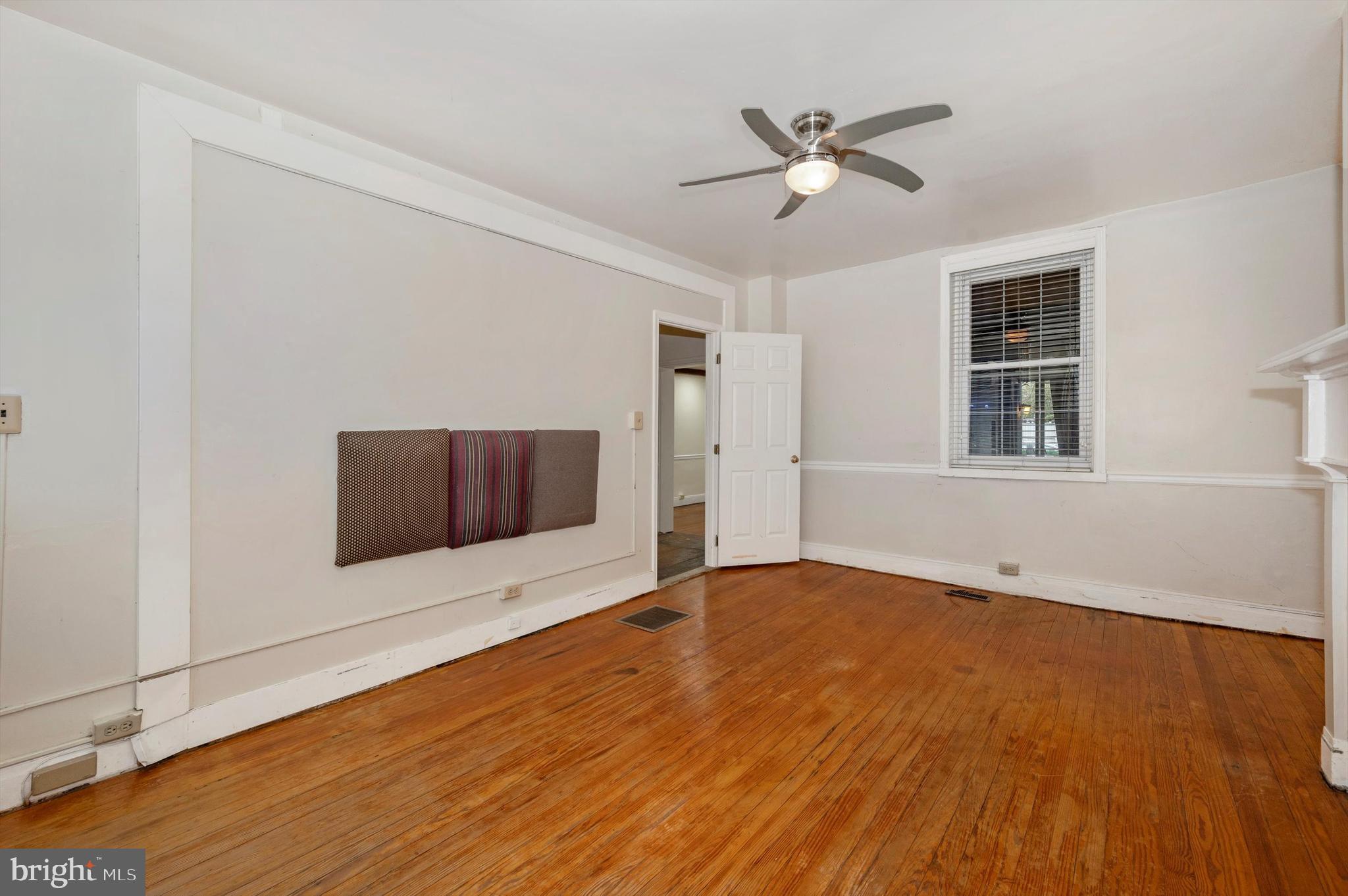 9 W SOUTH STREET