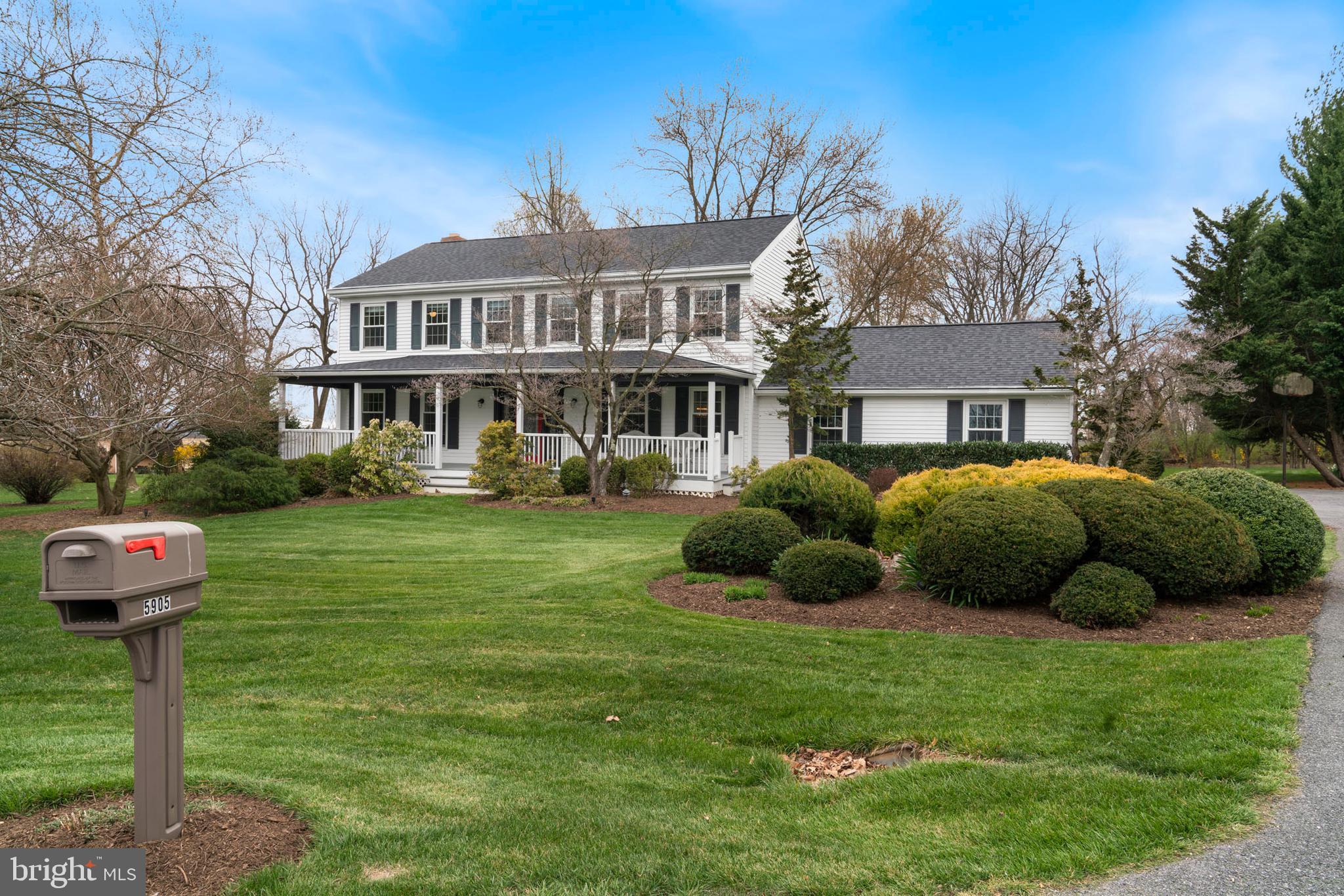 5905 CHAR LEIGH CIRCLE