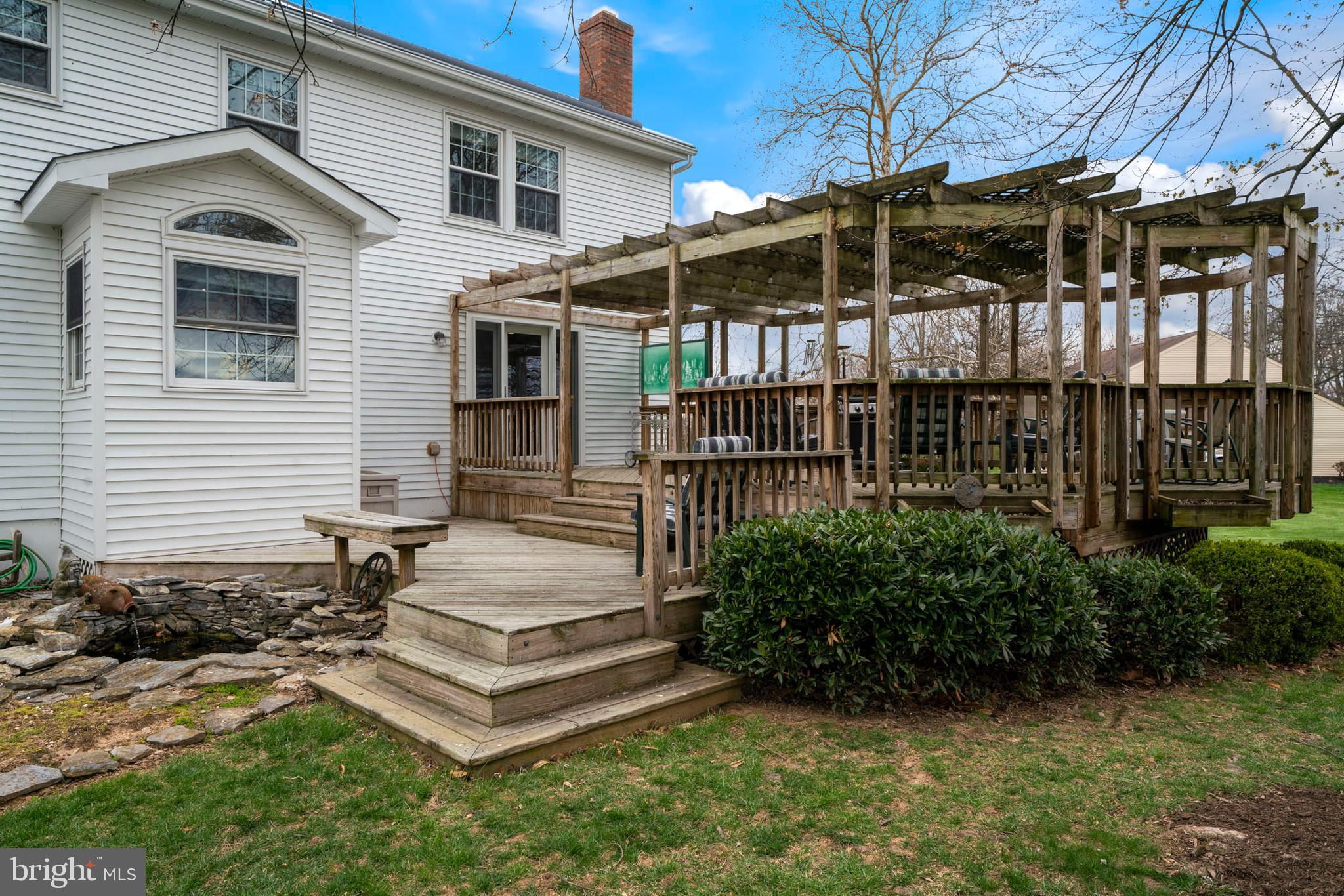 5905 CHAR LEIGH CIRCLE