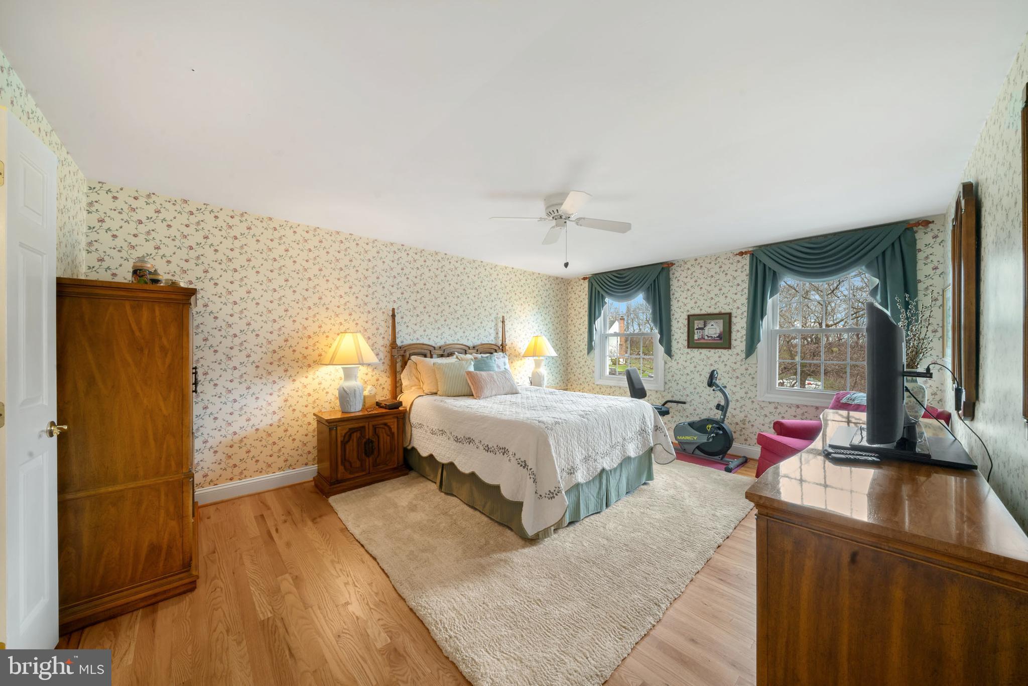 5905 CHAR LEIGH CIRCLE