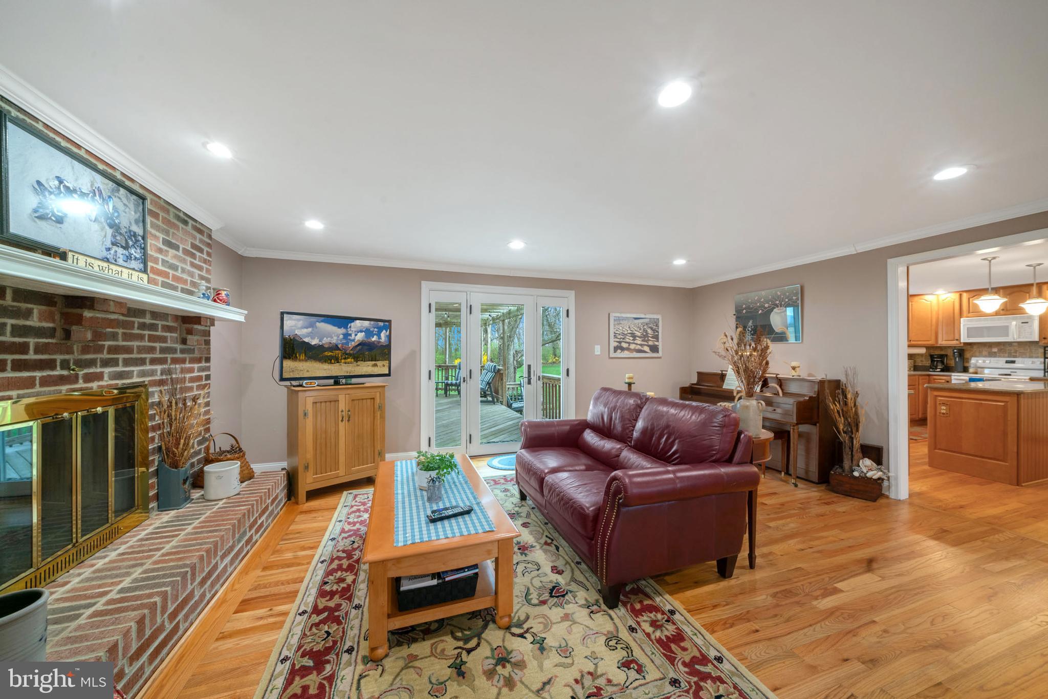 5905 CHAR LEIGH CIRCLE