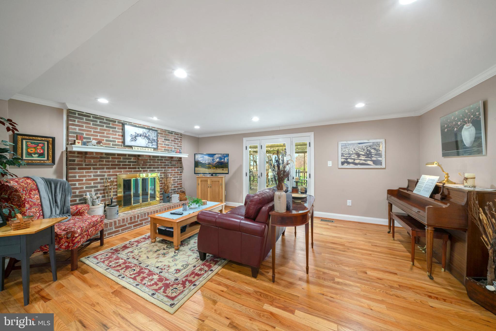 5905 CHAR LEIGH CIRCLE