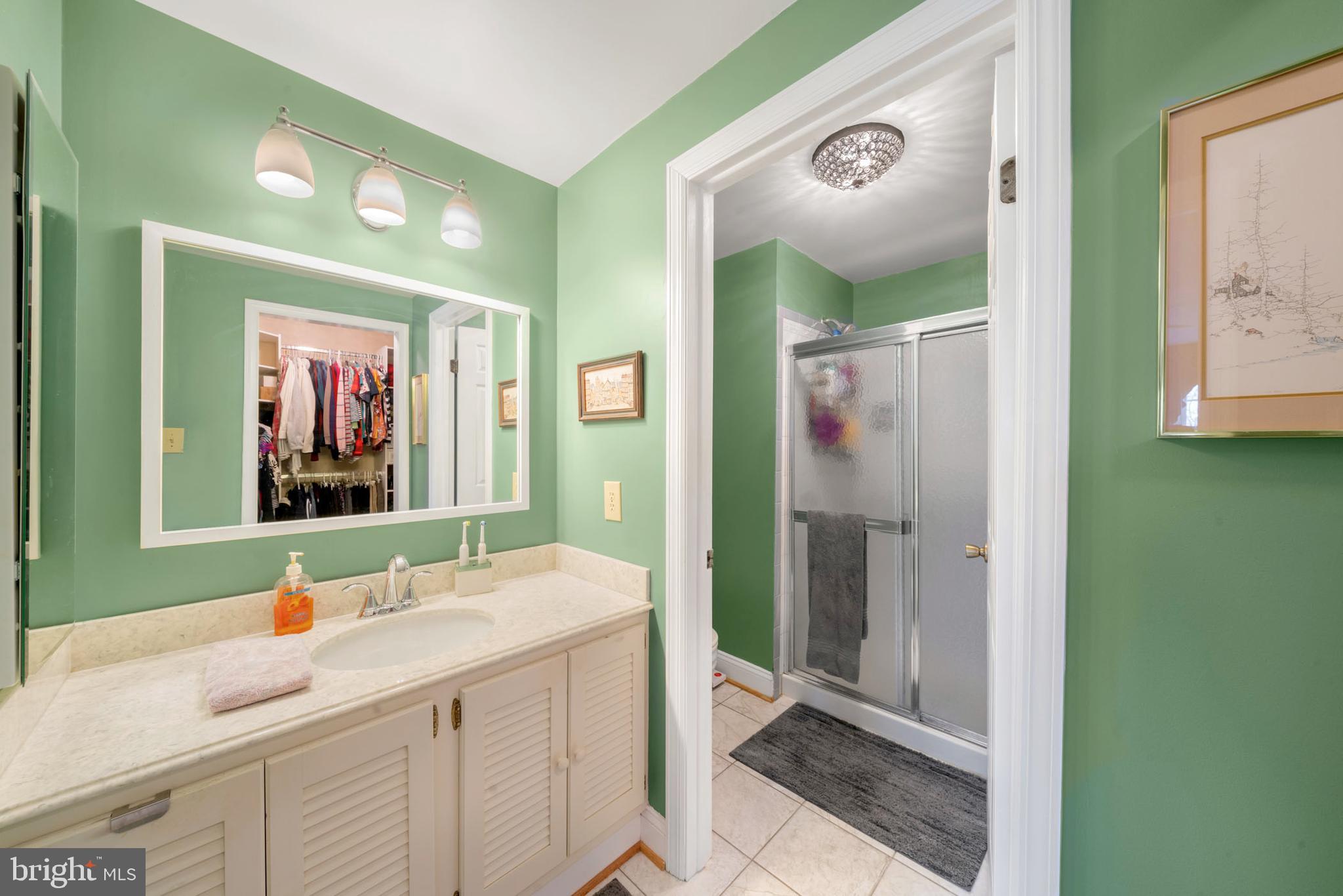 5905 CHAR LEIGH CIRCLE