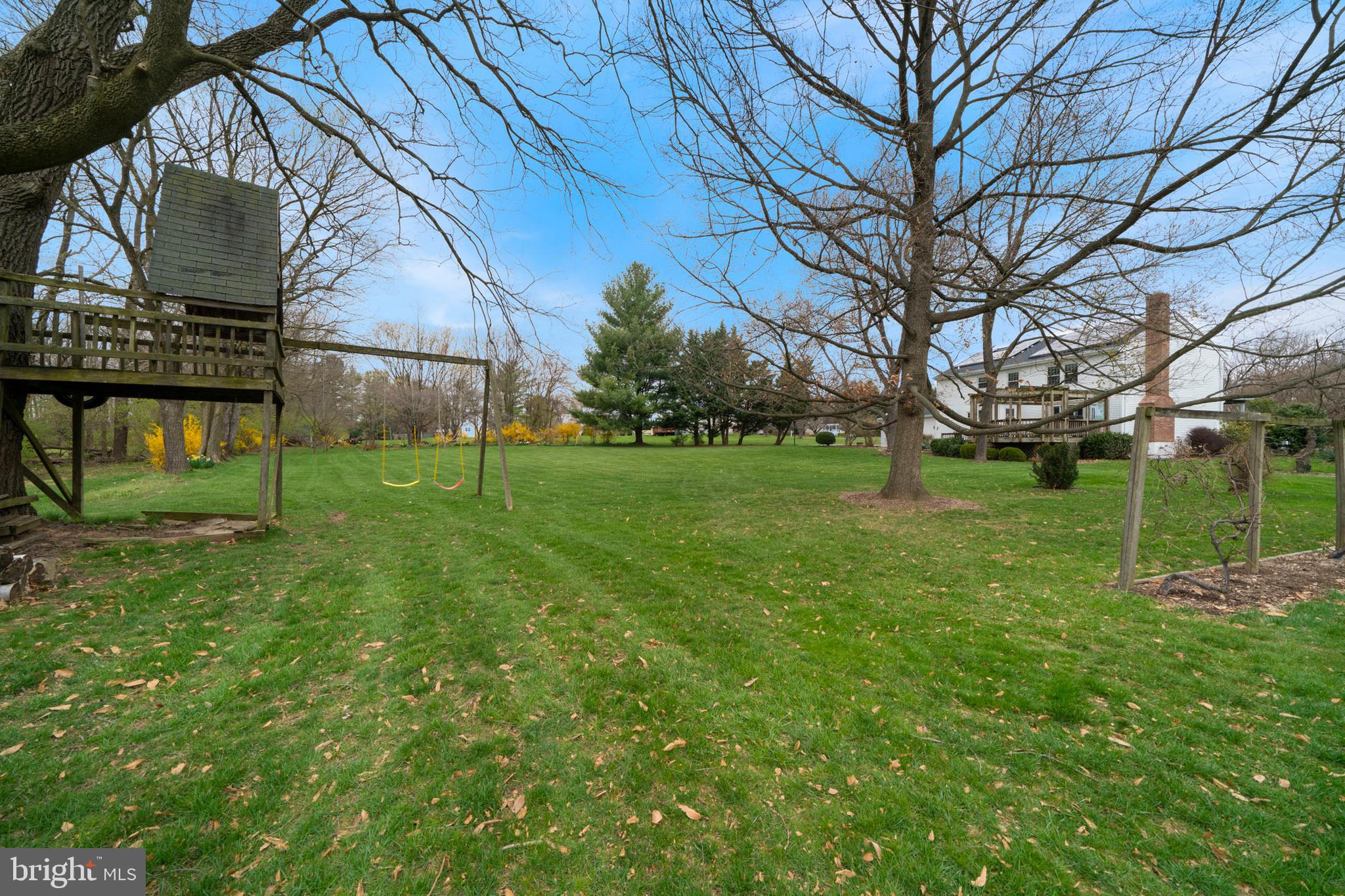 5905 CHAR LEIGH CIRCLE