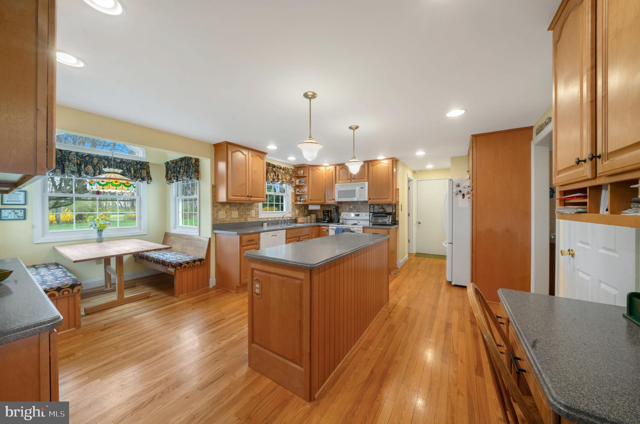 5905 CHAR LEIGH CIRCLE