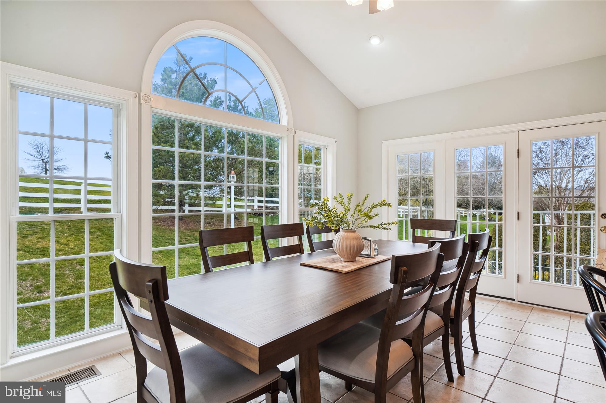 405 GLENBROOK DRIVE