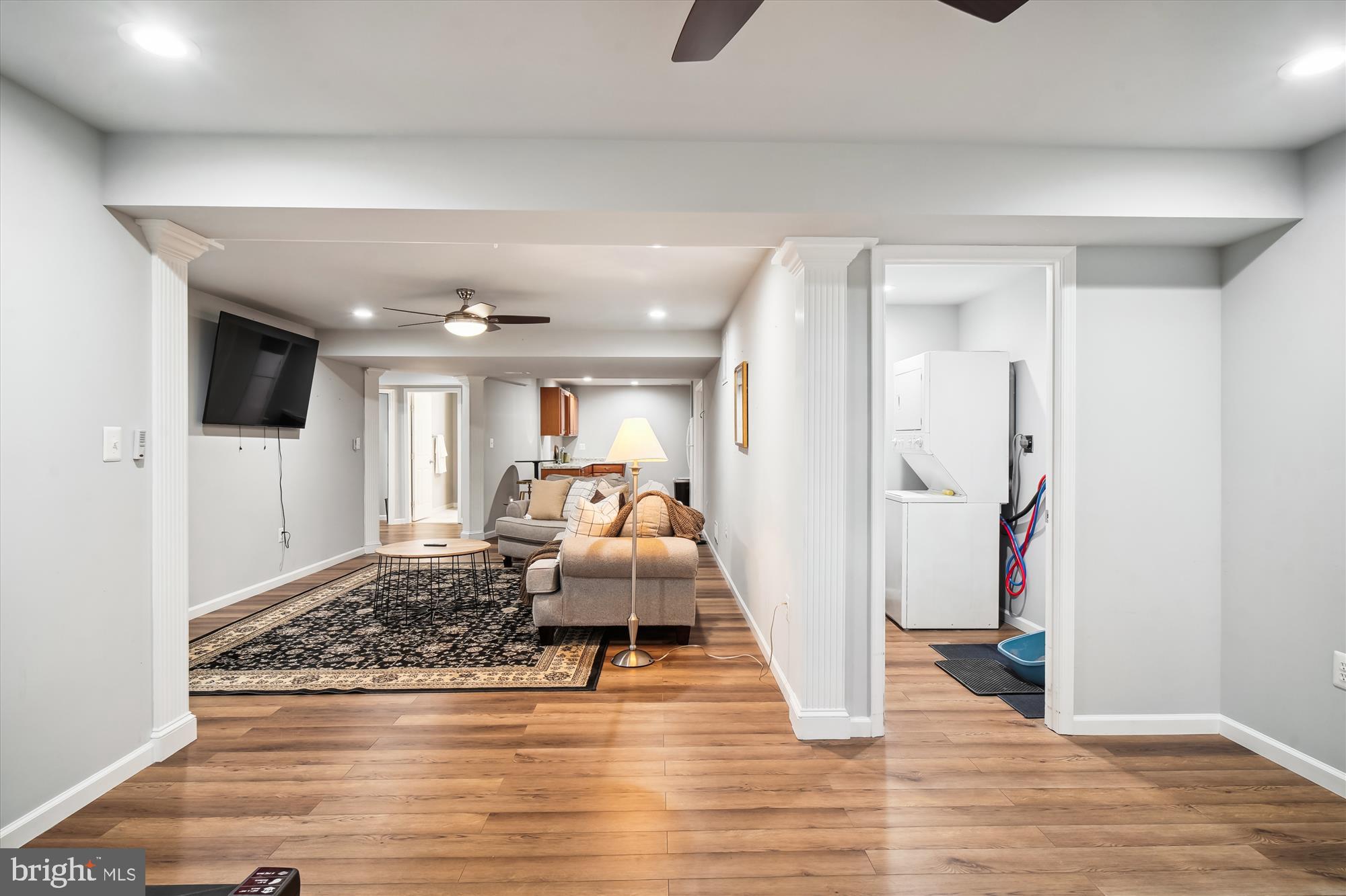 405 GLENBROOK DRIVE