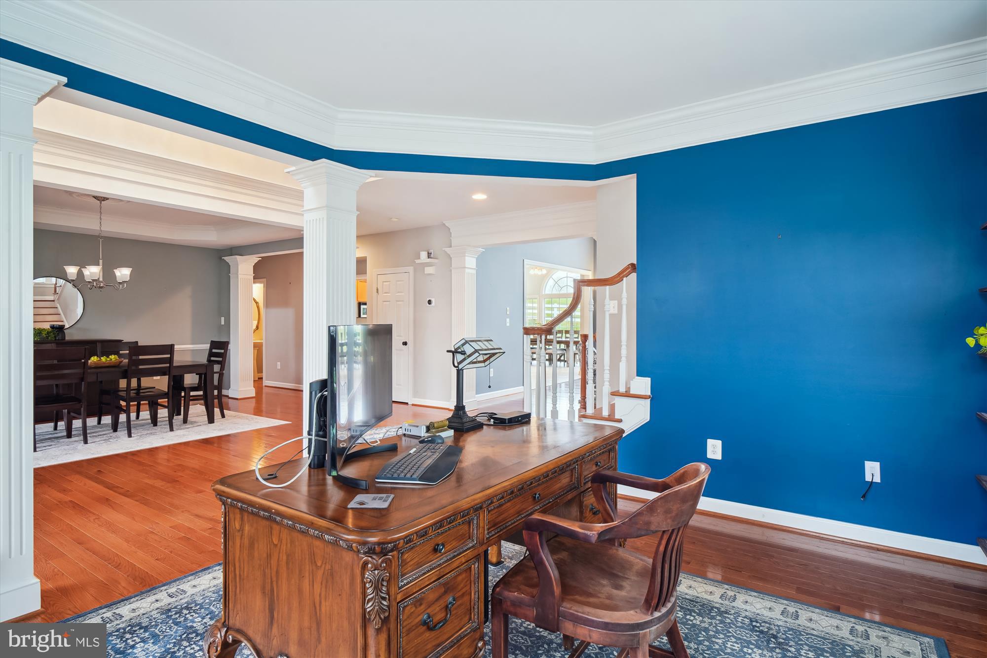405 GLENBROOK DRIVE