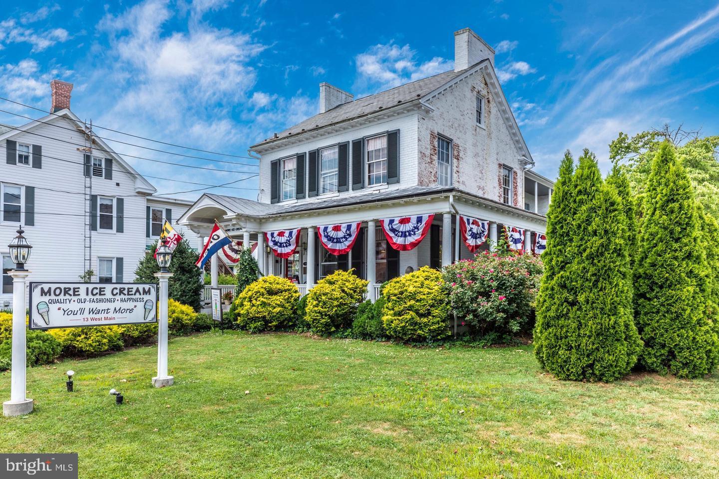 405 GLENBROOK DRIVE