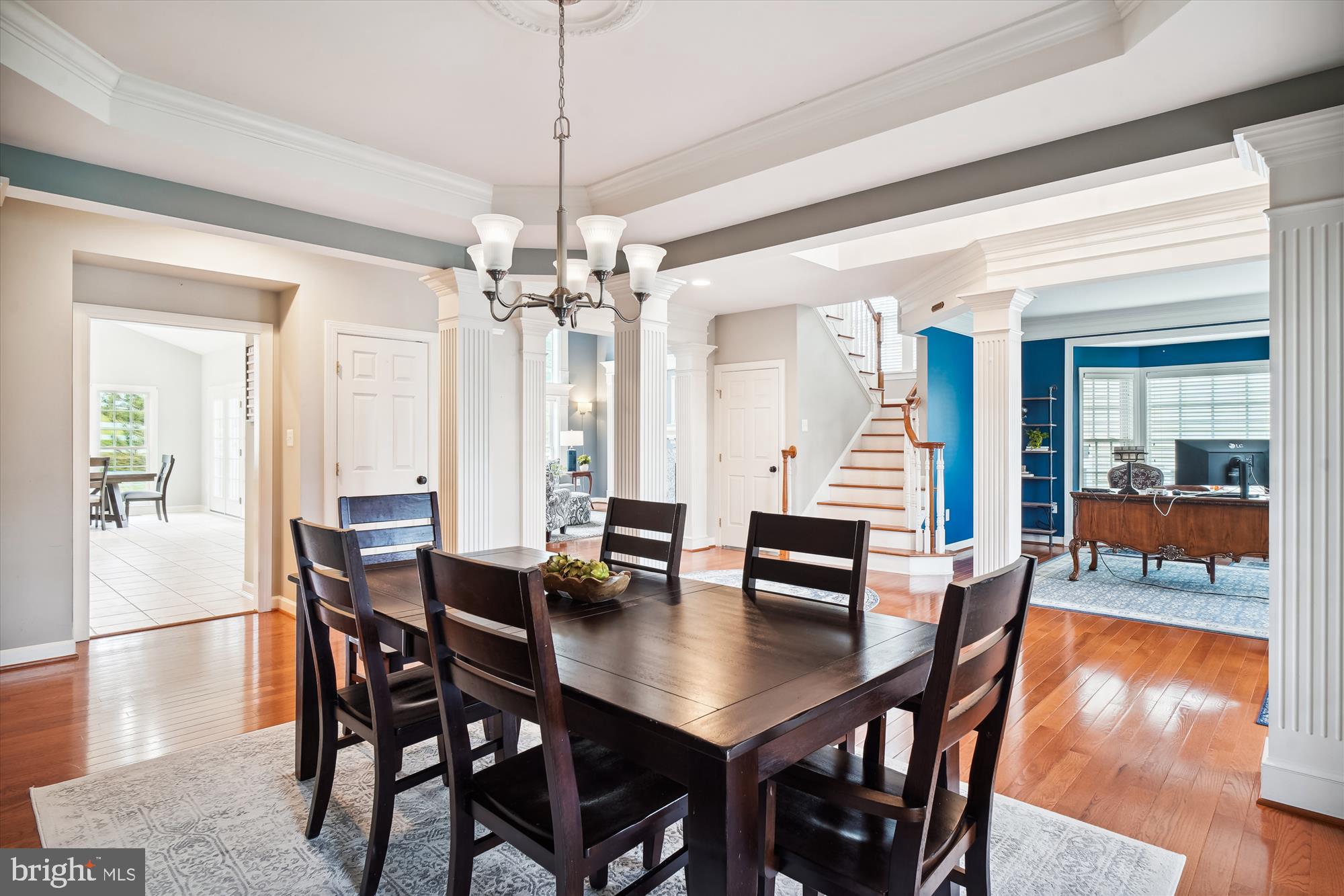 405 GLENBROOK DRIVE