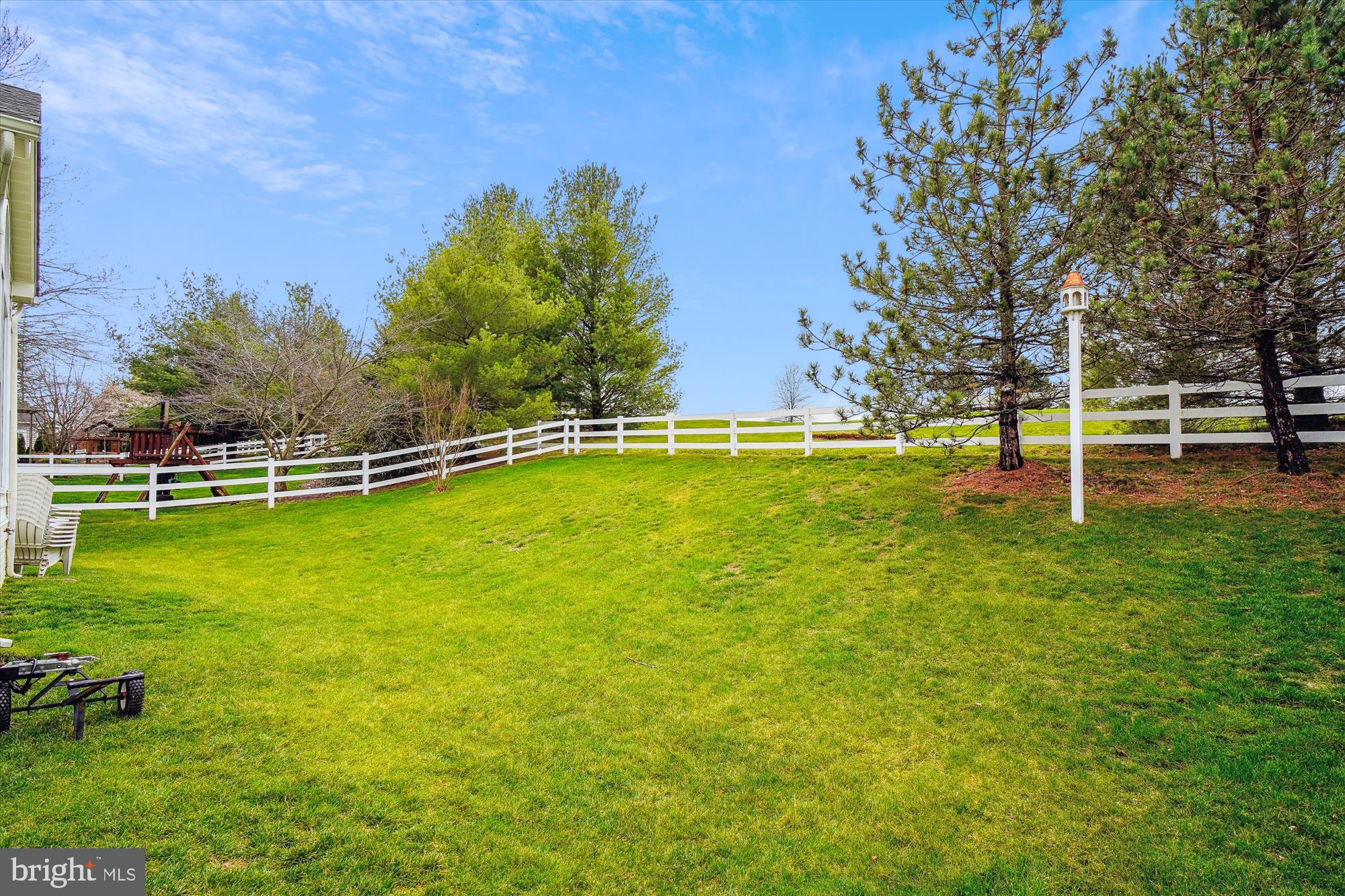 405 GLENBROOK DRIVE