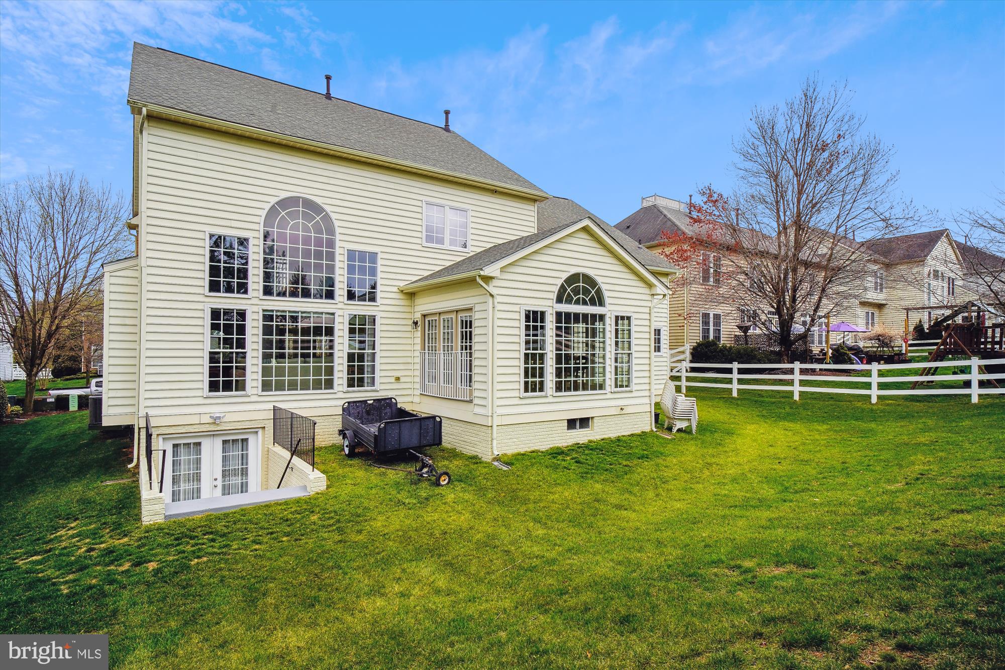 405 GLENBROOK DRIVE