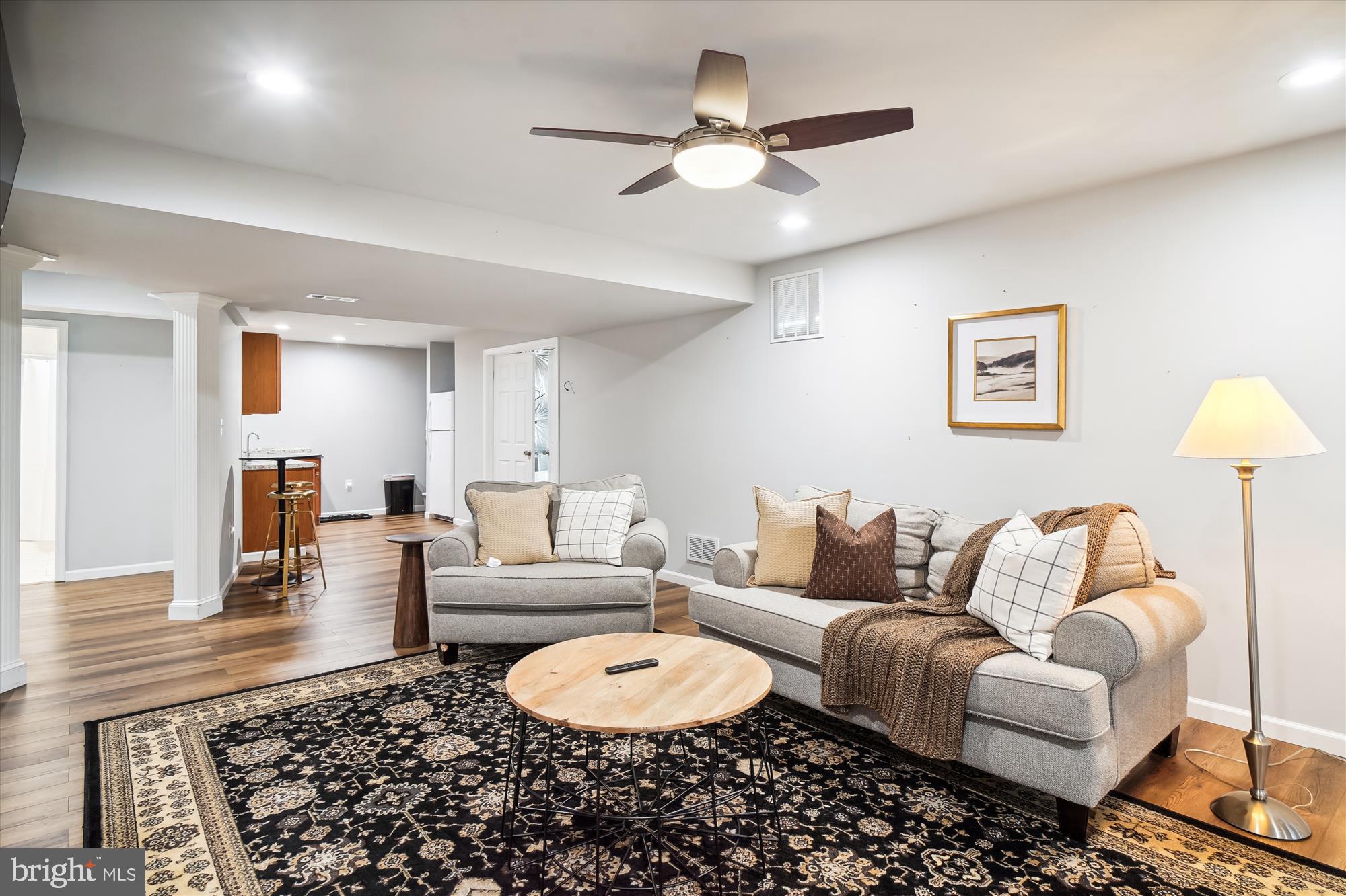 405 GLENBROOK DRIVE