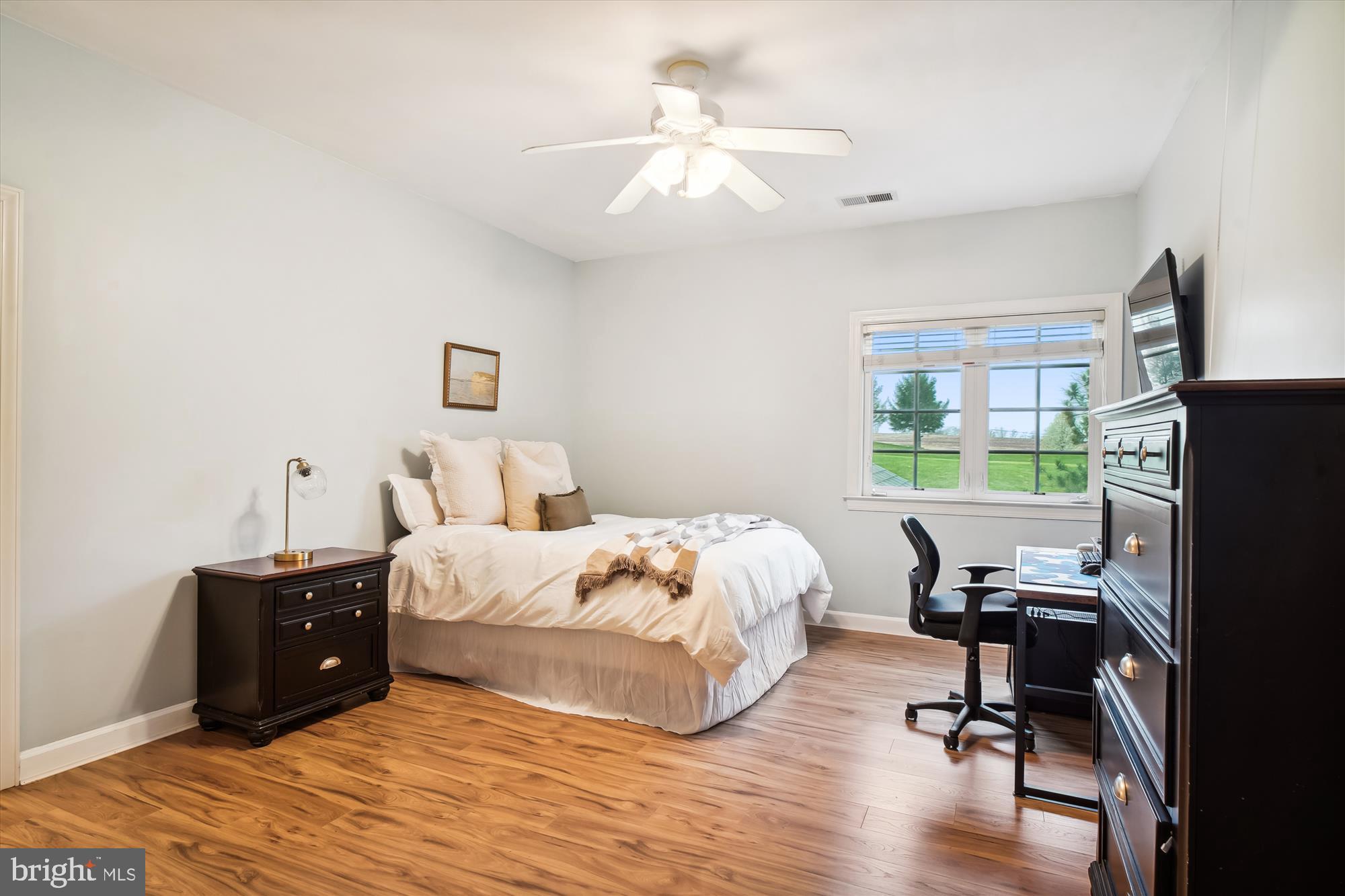 405 GLENBROOK DRIVE