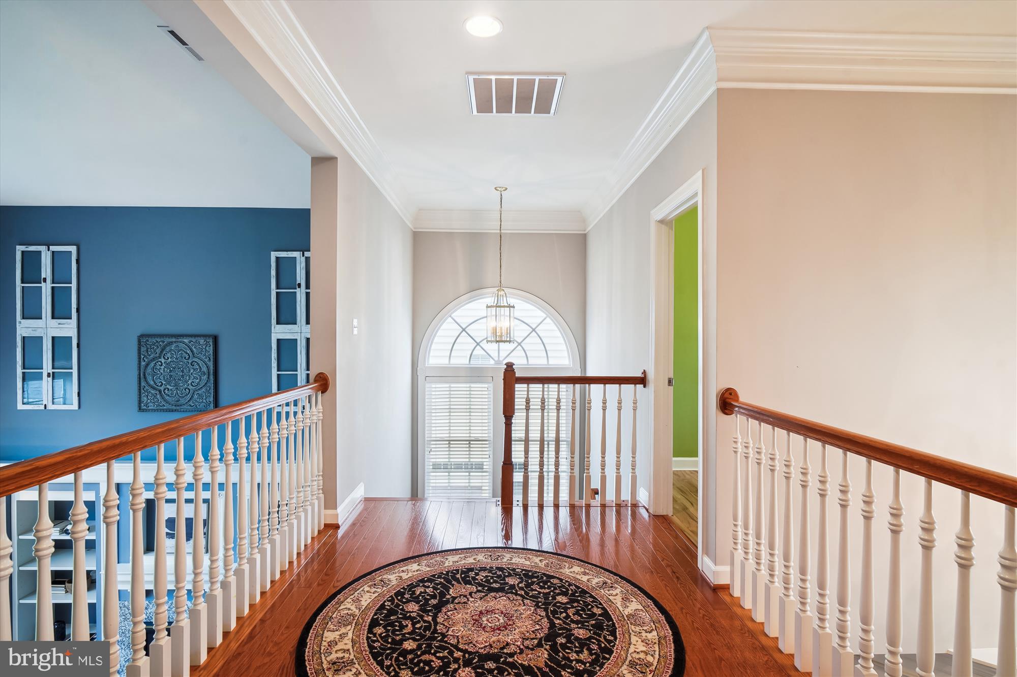 405 GLENBROOK DRIVE
